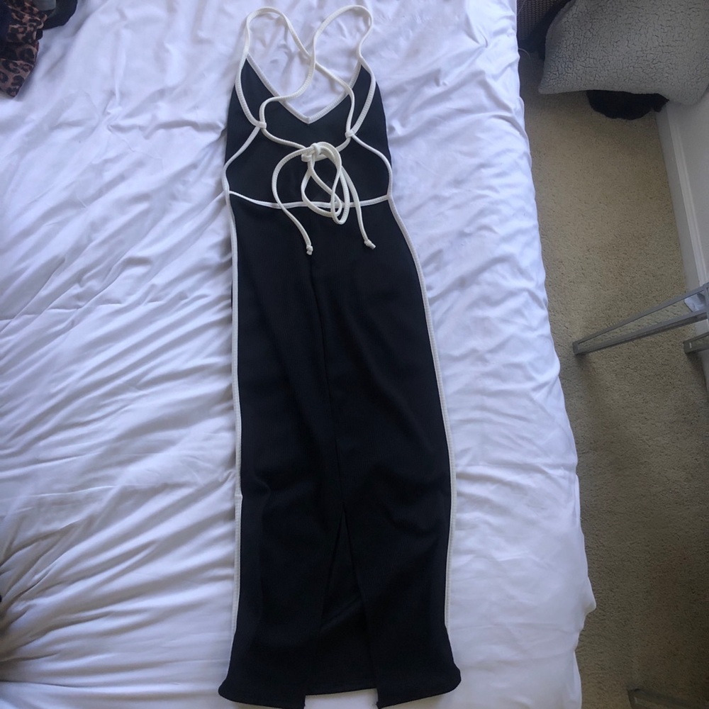 Fashion nova NWT bodycon ribbed cross back tie up black dress size M